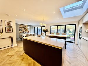 Photo 12- click for photo gallery